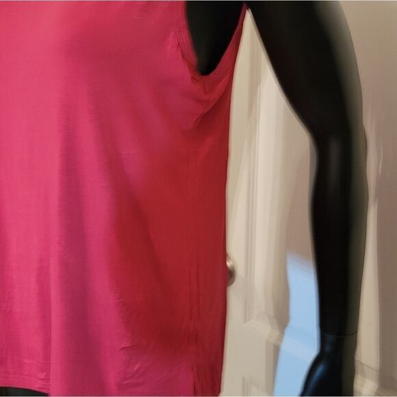 BRAND NEW DARK RED  SHORT SLEEVE WOMEN"S TOP - Picture 12 of 16